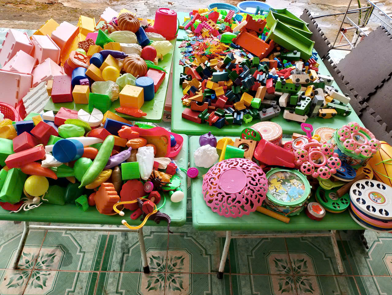 Ảnh phơi đồ chơi 2