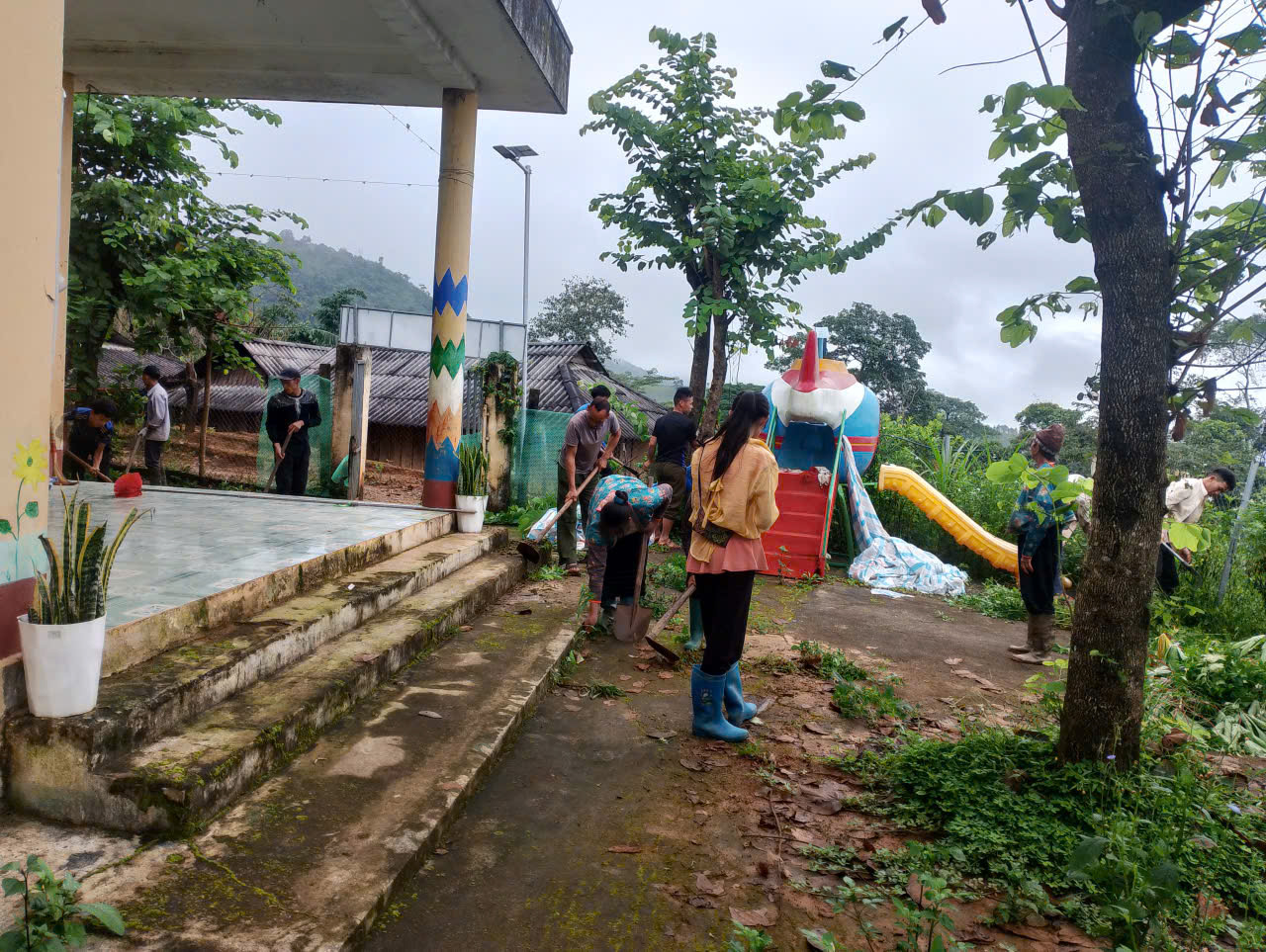 Ảnh phụ huynh lao động